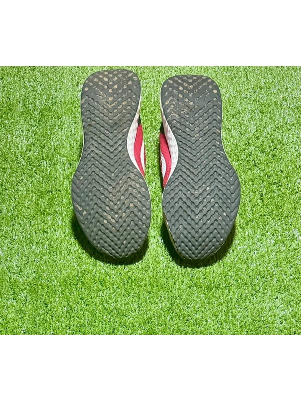 Nike Revolution 5 – Size 4.5Y